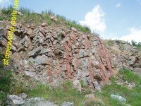 гранит желто-красный 