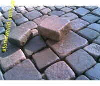 мостовая выложенная гранитной брусчаткой