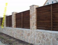 облицовка забора камнем